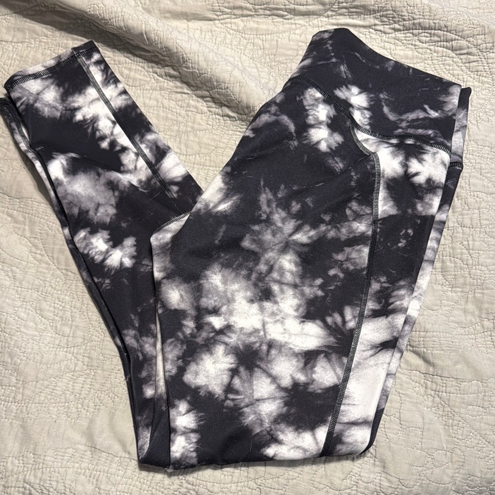 Fabletics Black and White Powerhold Leggings